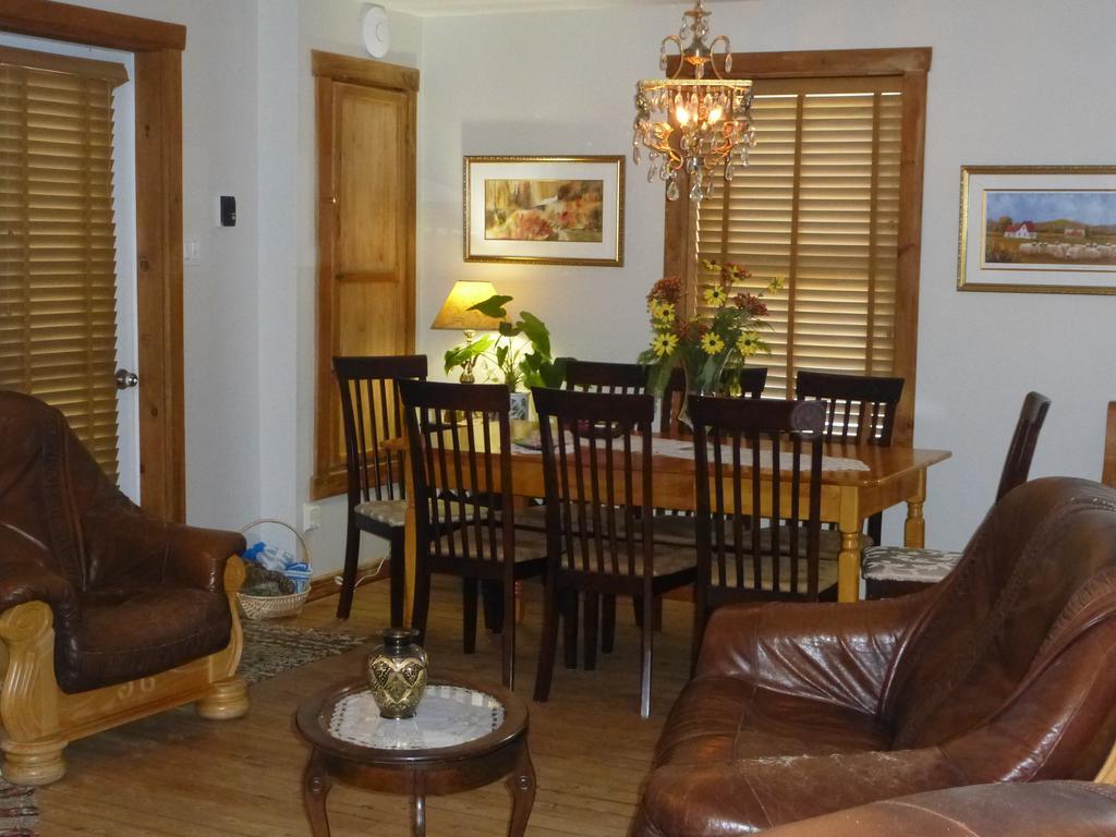 B&B Les Deux Pignons Petit-Saguenay Buitenkant foto