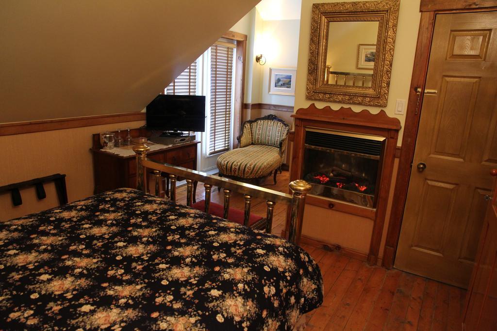 B&B Les Deux Pignons Petit-Saguenay Buitenkant foto