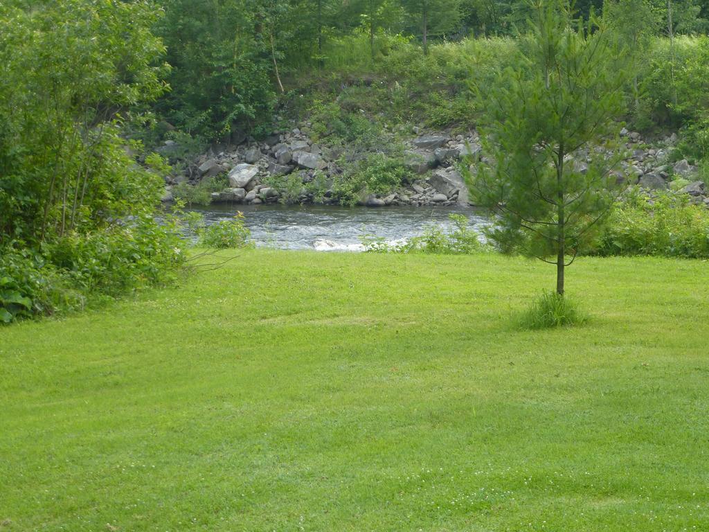 B&B Les Deux Pignons Petit-Saguenay Buitenkant foto