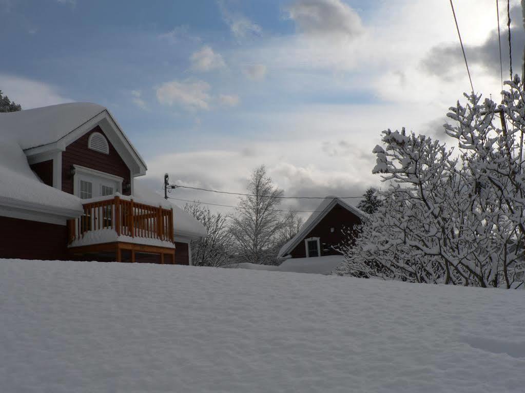B&B Les Deux Pignons Petit-Saguenay Buitenkant foto